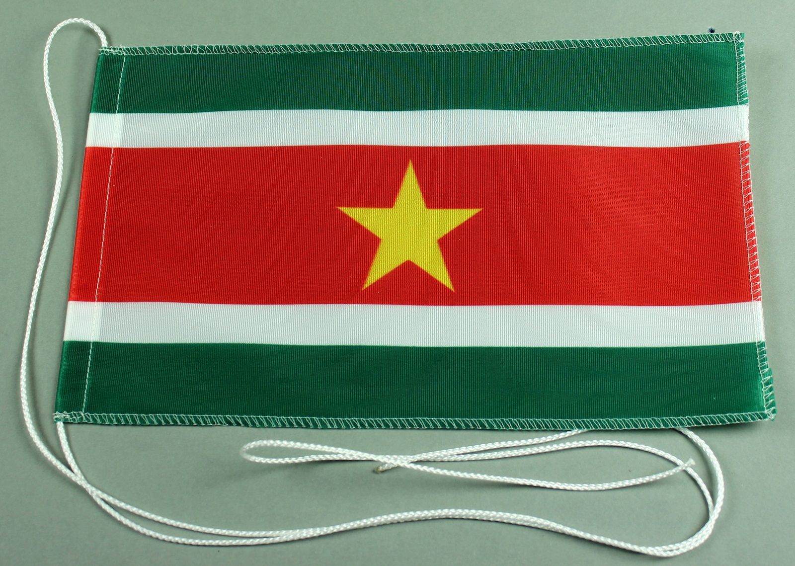 tischfahne-surinam Tischflagge Surinam 25x15 cm optional mit Holz- oder Chromständer Tischfahne Tischfähnchen