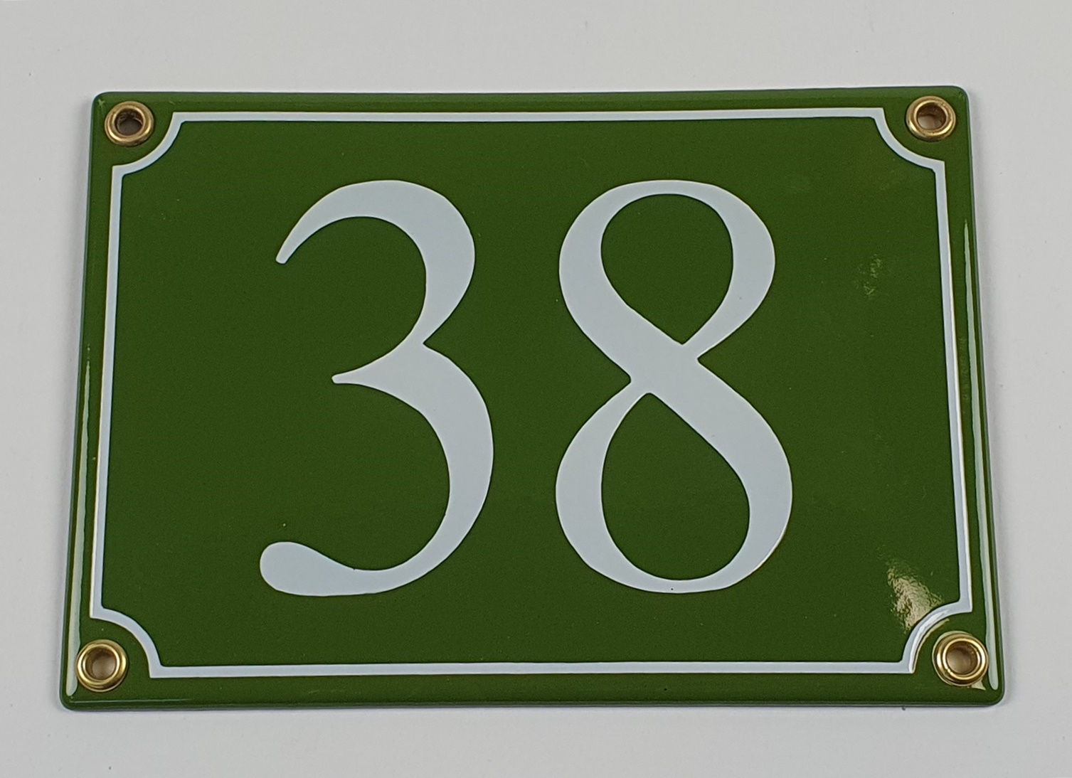 schild-38 Hausnummernschild 38 mittelgrün Serif 17x12 cm Emailleschild