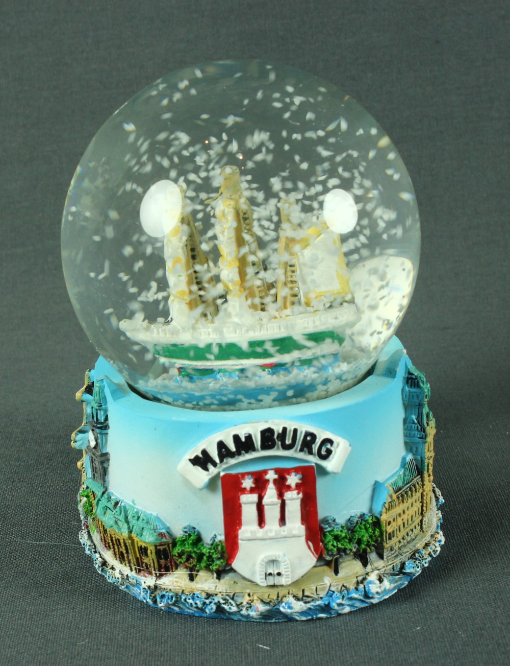 schneekugel-hamburg-rickmers-gross Schneekugel mit Hamburg Schiff 6x4,5 cm Schüttelkugel Glitzerkugel klein