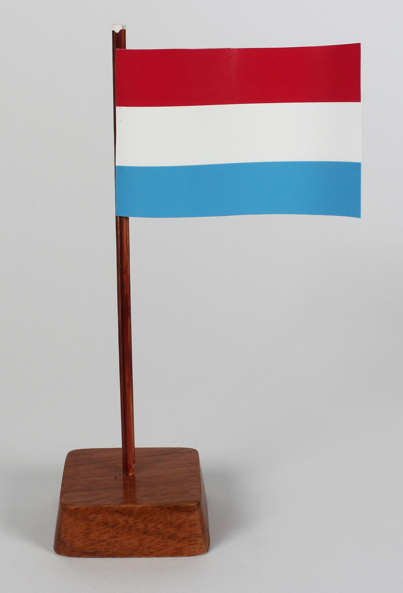 Mini Tischflagge Luxemburg Höhe 13 cm Tischfähnchen