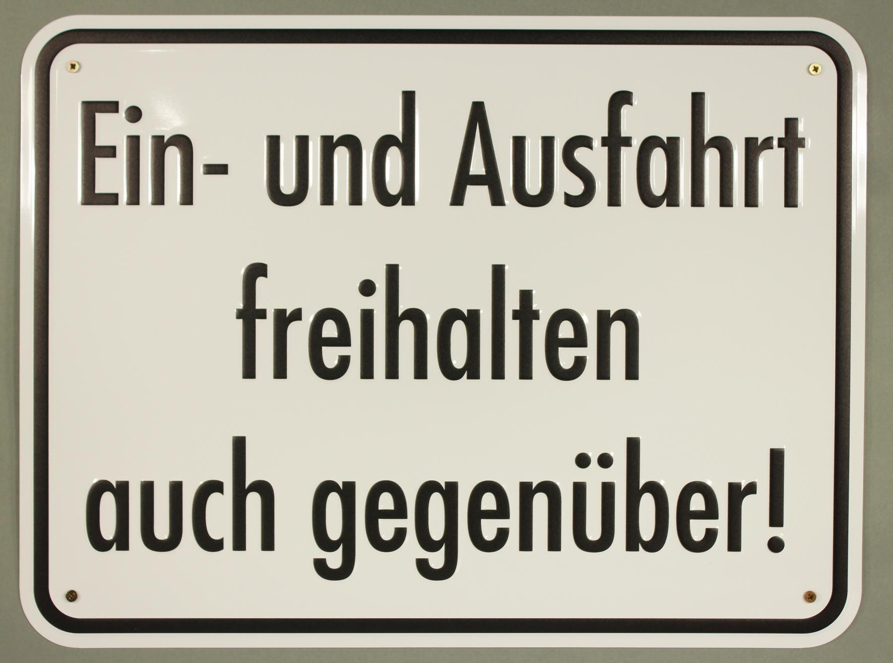 aluminiumschild-einfahrt-ausfahrt-freihalten-gegenueber Aluminium Schild Ein- und Ausfahrt freihalten auch gegenüber 300x400 mm geprägt