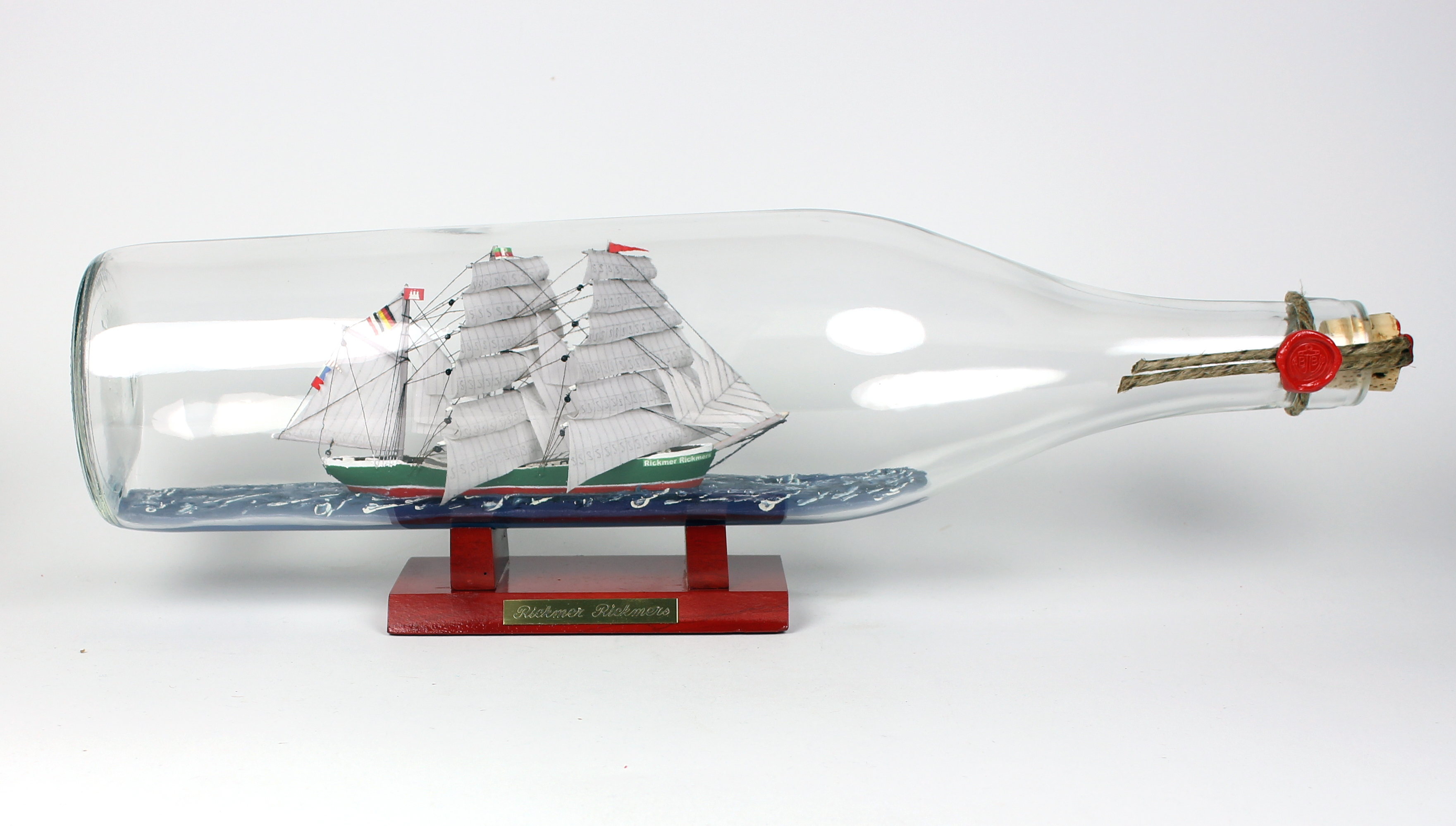 Rickmer-Rickmers-3Liter Rickmer Rickmers 3 Liter runde Asbach - Flasche Buddelschiff Flaschenschiff