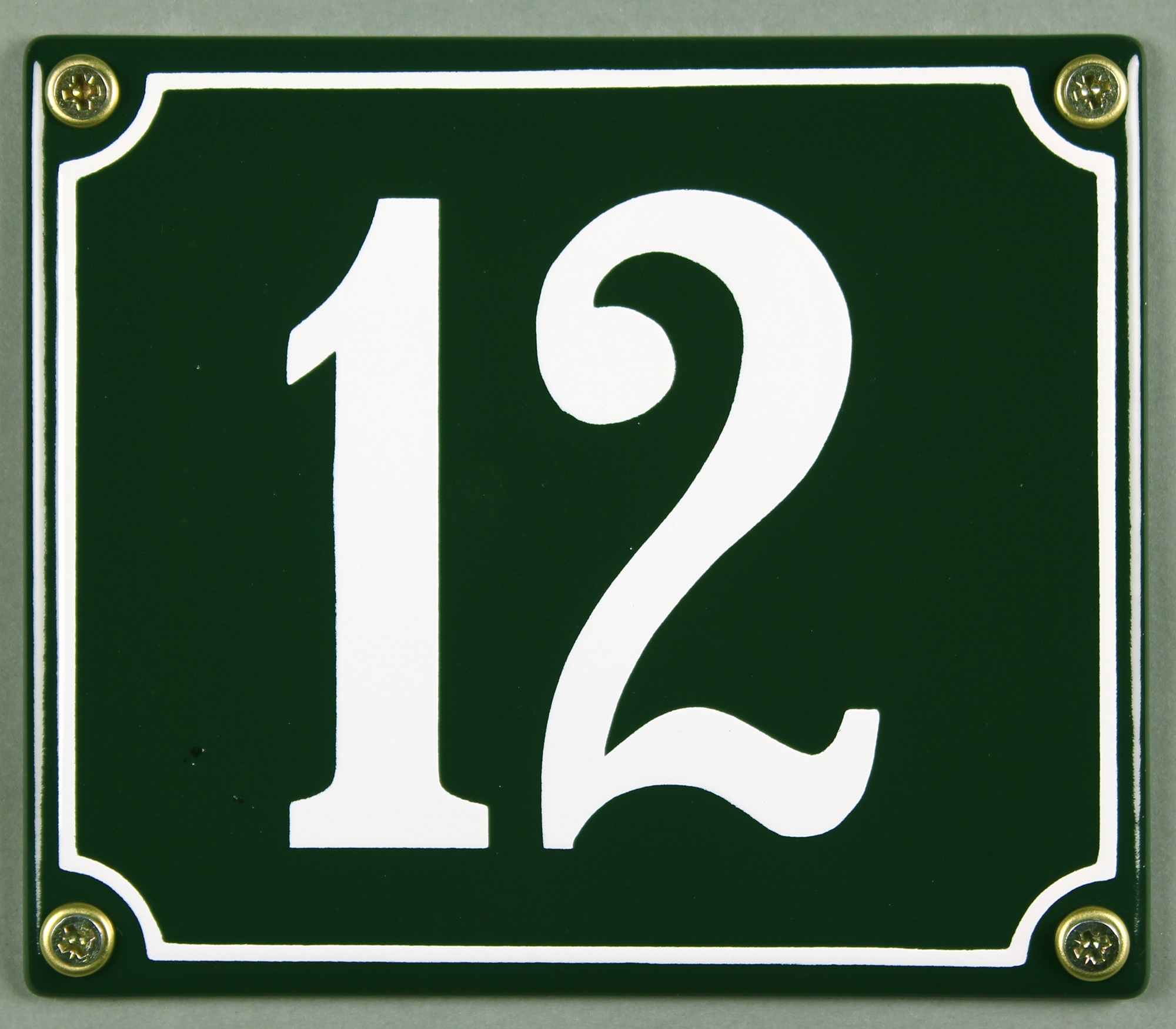 hausnummer-12-gruen-hausnummernschild-emaille Hausnummernschild 12 grün 12x14 cm sofort lieferbar Schild Emaille Hausnummer Haus Nummer Zahl Ziffe