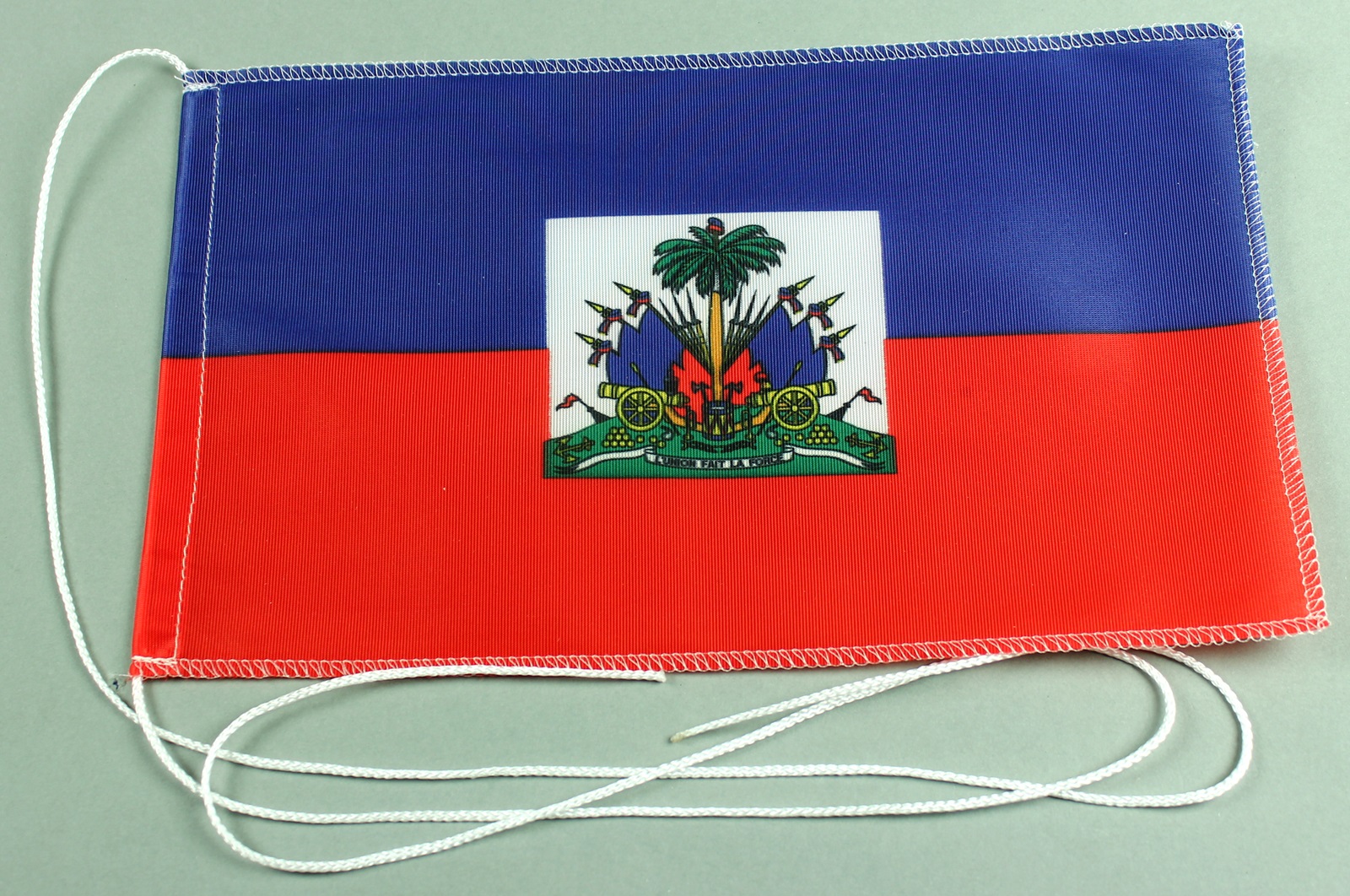 Tischflagge Haiti 25x15 cm optional mit Holz- oder Chromständer Tischfahne Tischfähnchen