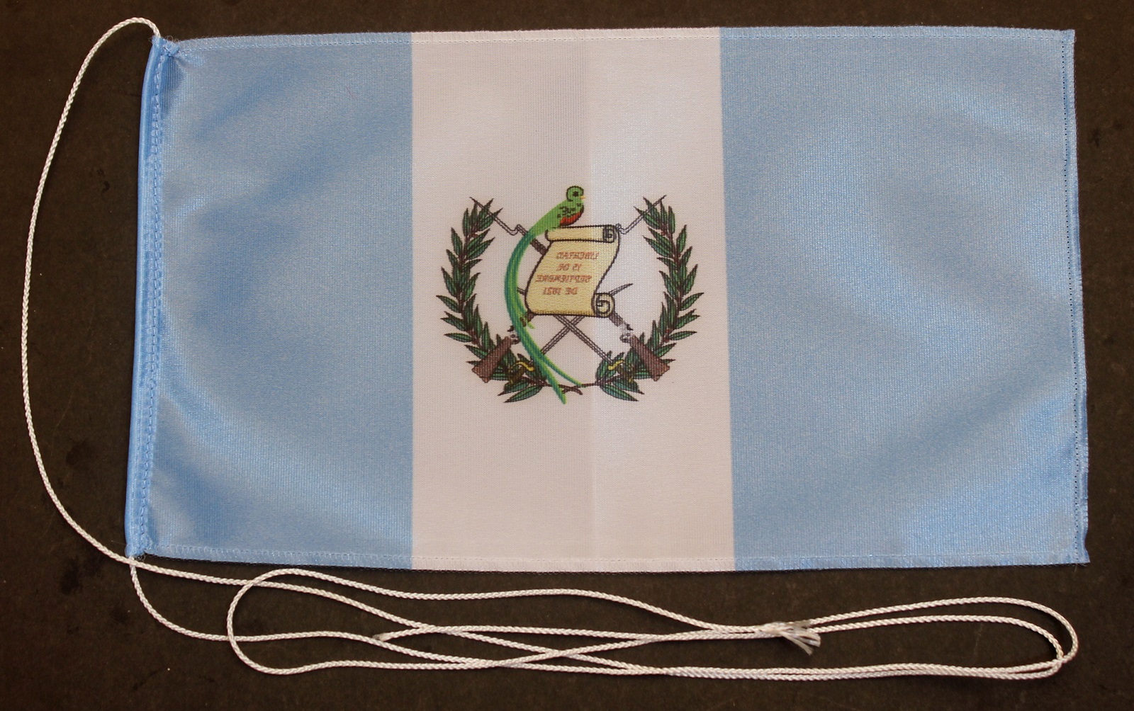 Tischflagge Guatemala 25x15 cm optional mit Holz- oder Chromständer Tischfahne Tischfähnchen