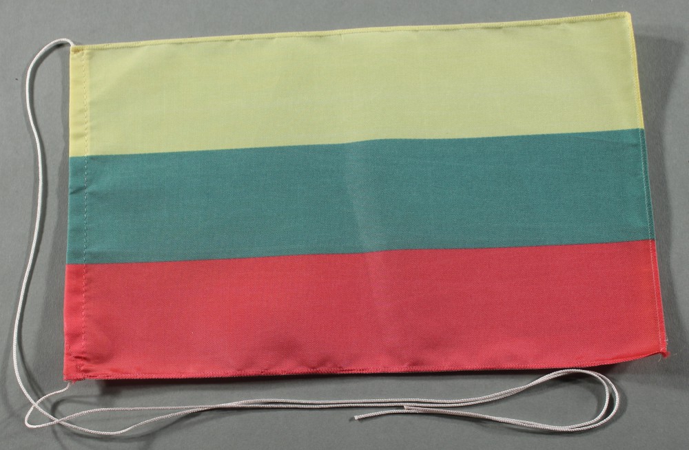 Tischflagge Litauen 25x15 cm optional mit Holz- oder Chromständer Tischfahne Tischfähnchen