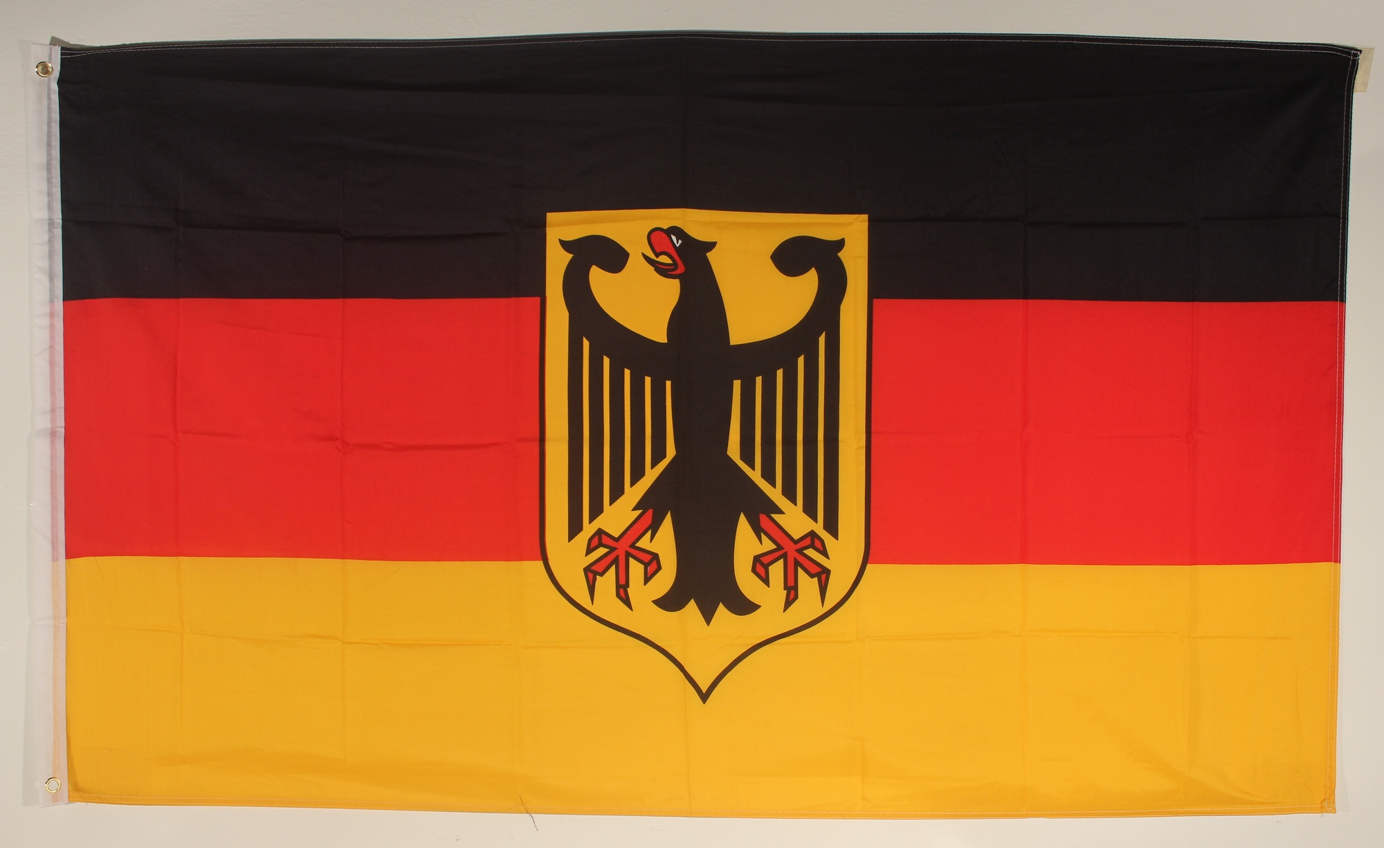 Флаг ФРГ до 1989 года